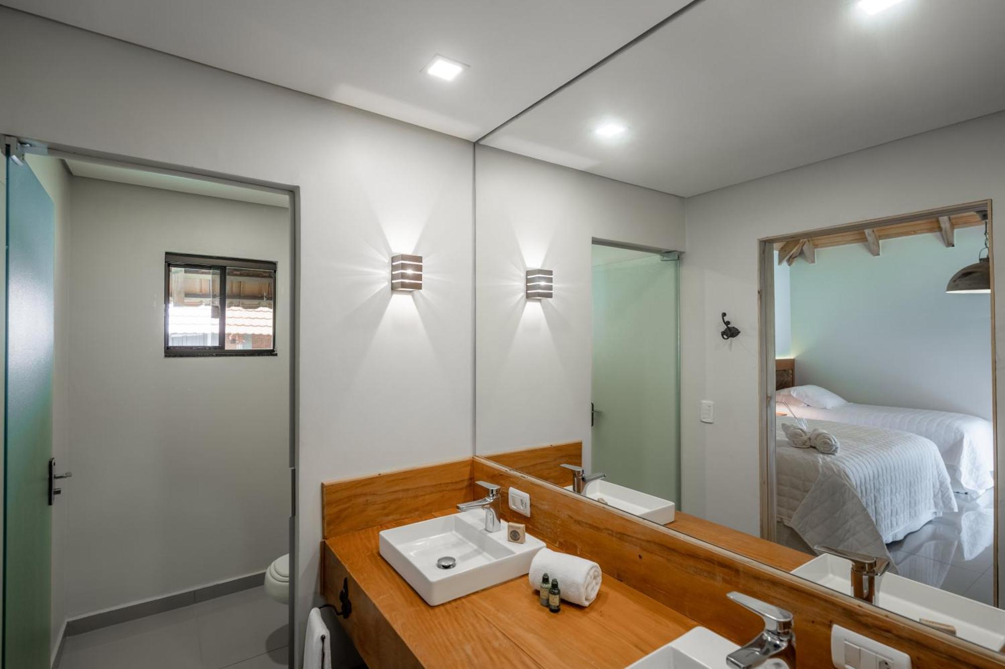 Vira Charme Resort Fernandes Pinheiro Exterior photo